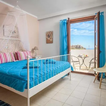Sleeps 4 Pool Air Con Wifi *